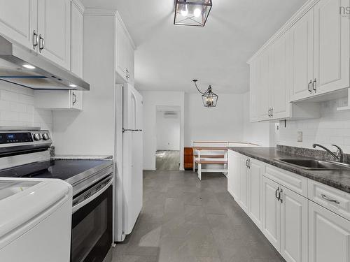 10 Tobermory Road, Dartmouth, NS - Indoor Photo Showing Kitchen