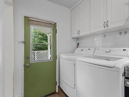 10 Tobermory Road, Dartmouth, NS - Indoor Photo Showing Laundry Room