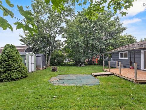 10 Tobermory Road, Dartmouth, NS - Outdoor With Backyard