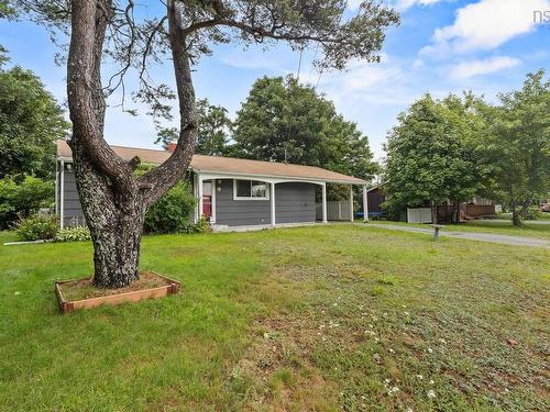10 Tobermory Road, Dartmouth, NS - Outdoor