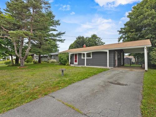 10 Tobermory Road, Dartmouth, NS - Outdoor