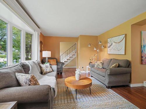 230 Gourok Avenue, Dartmouth, NS - Indoor Photo Showing Living Room