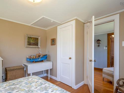 1772 304 Highway, Cape Forchu, NS - Indoor Photo Showing Other Room