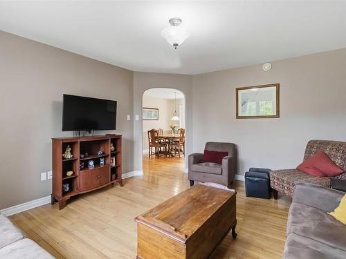 196 St. George Boulevard, Hammonds Plains, NS - Indoor Photo Showing Living Room