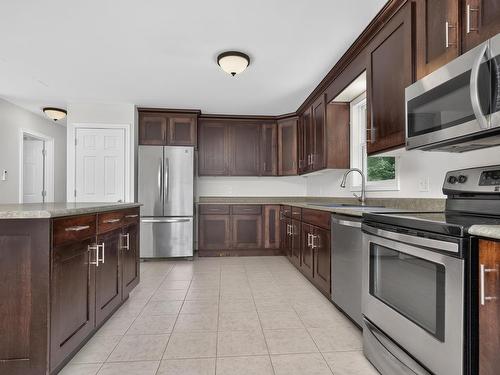 2 Randall Street, Dartmouth, NS - Indoor Photo Showing Kitchen