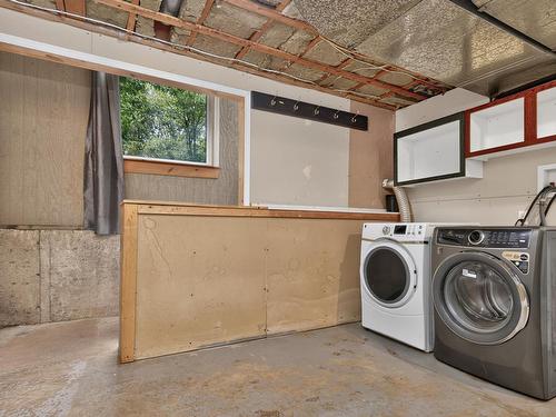 2 Randall Street, Dartmouth, NS - Indoor Photo Showing Laundry Room