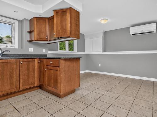 2 Randall Street, Dartmouth, NS - Indoor Photo Showing Kitchen With Double Sink