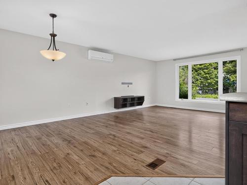 2 Randall Street, Dartmouth, NS - Indoor