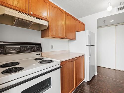 325 45 Vimy Avenue, Halifax, NS - Indoor Photo Showing Kitchen