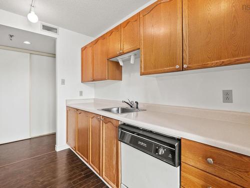 325 45 Vimy Avenue, Halifax, NS - Indoor Photo Showing Kitchen