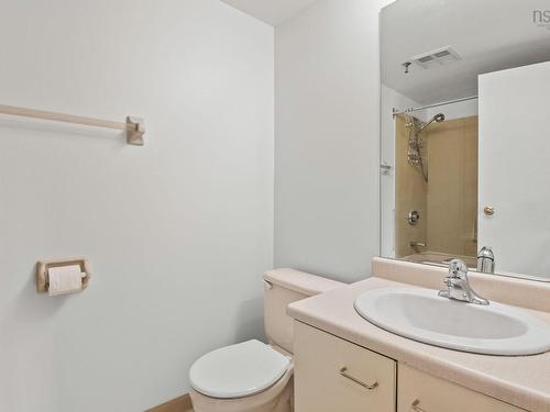325 45 Vimy Avenue, Halifax, NS - Indoor Photo Showing Bathroom