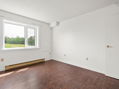 325 45 Vimy Avenue, Halifax, NS - Indoor Photo Showing Other Room