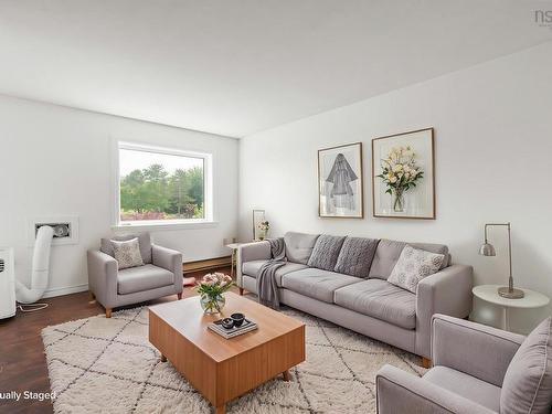 325 45 Vimy Avenue, Halifax, NS - Indoor Photo Showing Living Room