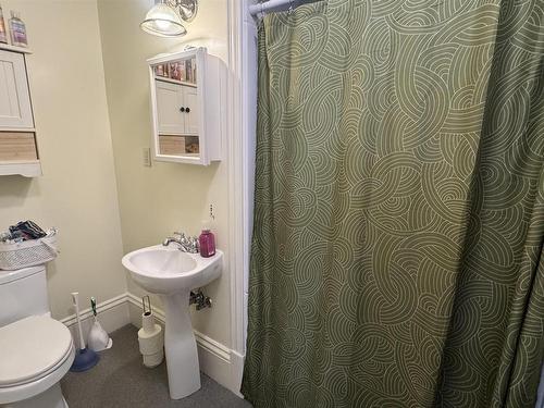 43 Duke Street, Truro, NS - Indoor Photo Showing Bathroom
