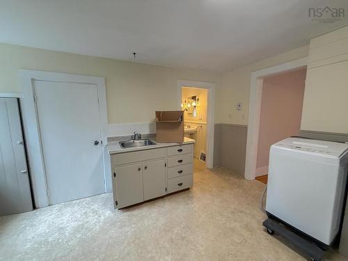 43 Duke Street, Truro, NS - Indoor Photo Showing Laundry Room