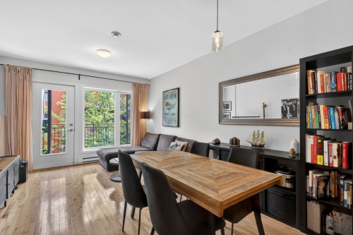 Living Room - 202-5321 Rue St-Denis, Montréal (Le Plateau-Mont-Royal), QC - Indoor Photo Showing Dining Room