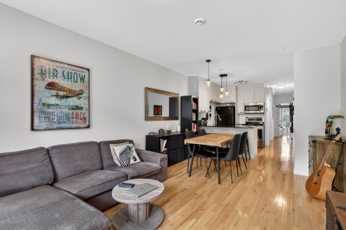 Dining Room - 202-5321 Rue St-Denis, Montréal (Le Plateau-Mont-Royal), QC - Indoor Photo Showing Living Room
