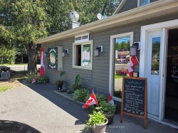 6 Bay Street Lake Of Bays, ON P0B 1A0
