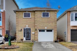 1296 Woodhill Court  Mississauga, ON L5E 3H1