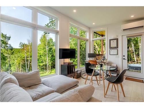 139 Giants Glen Rd, Stanley, NB 