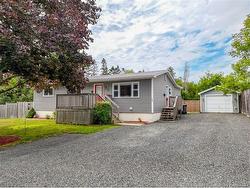14 Hill ST Saint Stephen, NB E3L 1N5