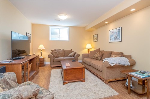 618 Windward Way, Qualicum Beach, BC 