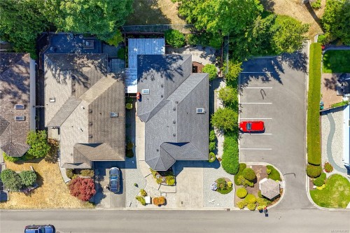 618 Windward Way, Qualicum Beach, BC 