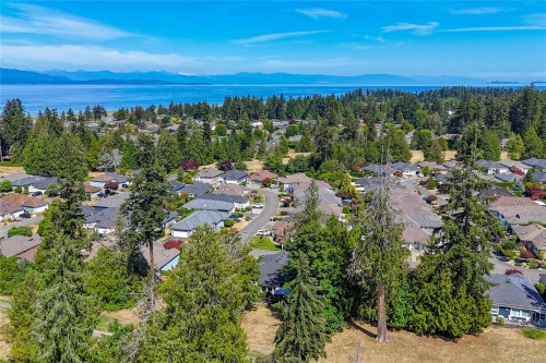 618 Windward Way, Qualicum Beach, BC 