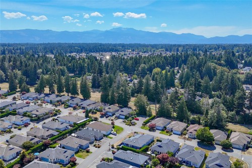 618 Windward Way, Qualicum Beach, BC 