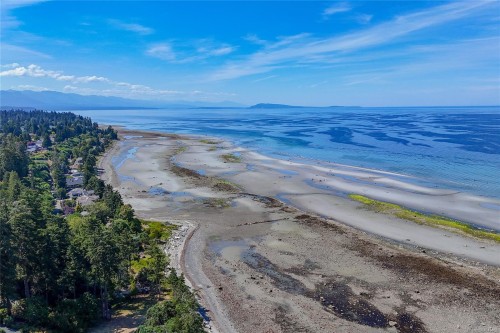 618 Windward Way, Qualicum Beach, BC 