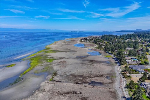 618 Windward Way, Qualicum Beach, BC 