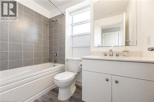 255 Northfield Drive E Unit# 302, Waterloo, ON - Indoor Photo Showing Bathroom