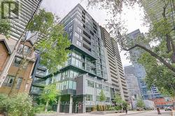 1206 - 17 DUNDONALD STREET Toronto, ON M4Y 0E4