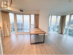 77 MUTUAL STREET  Toronto, ON M5B 2A9