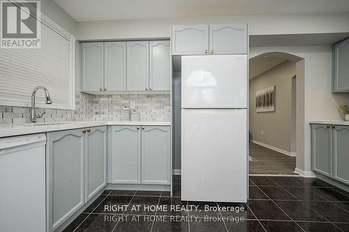 1724 Samuelson Circle, Mississauga, ON - Indoor Photo Showing Kitchen