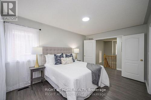 1724 Samuelson Circle, Mississauga, ON - Indoor Photo Showing Bedroom