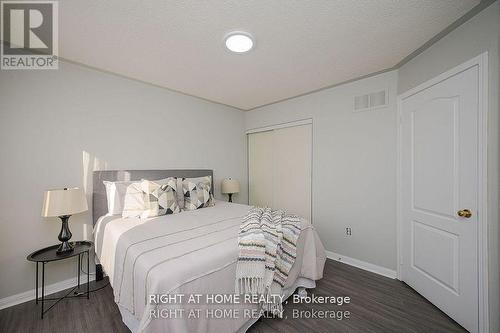1724 Samuelson Circle, Mississauga, ON - Indoor Photo Showing Bedroom