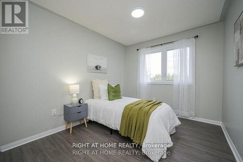 1724 Samuelson Circle, Mississauga, ON - Indoor Photo Showing Bedroom