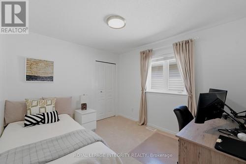 355 Celtic Ridge Crescent, Ottawa, ON - Indoor Photo Showing Bedroom