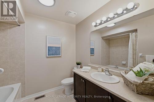 355 Celtic Ridge Crescent, Ottawa, ON - Indoor Photo Showing Bathroom