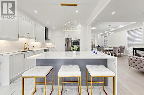 45 Morley Crescent, Whitby, ON - Indoor Photo Showing Kitchen With Upgraded Kitchen