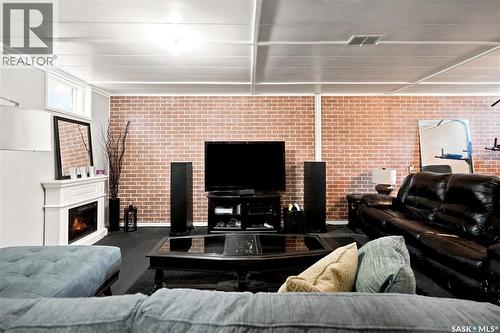 747 Argyle Street, Regina, SK - Indoor Photo Showing Living Room With Fireplace