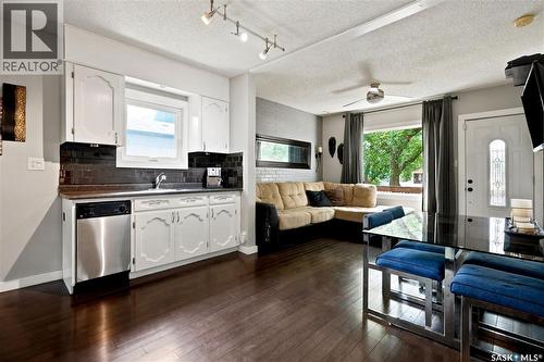 747 Argyle Street, Regina, SK - Indoor