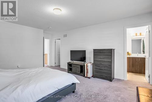 36 Prest Way, Centre Wellington (Fergus), ON - Indoor Photo Showing Bedroom