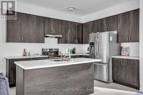 36 Prest Way, Centre Wellington (Fergus), ON - Indoor Photo Showing Kitchen