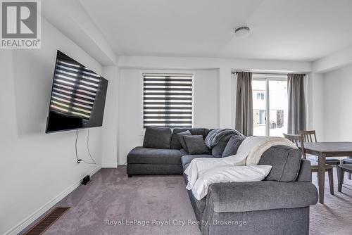 36 Prest Way, Centre Wellington (Fergus), ON - Indoor Photo Showing Living Room