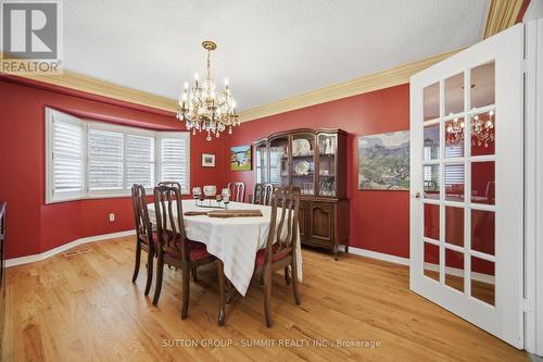 5640 Turney Drive, Mississauga, ON - Indoor Photo Showing Dining Room