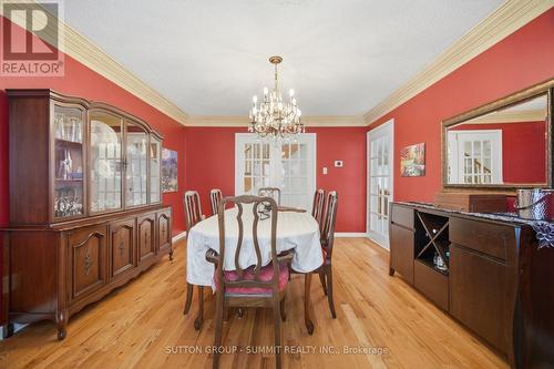 5640 Turney Drive, Mississauga, ON - Indoor Photo Showing Dining Room