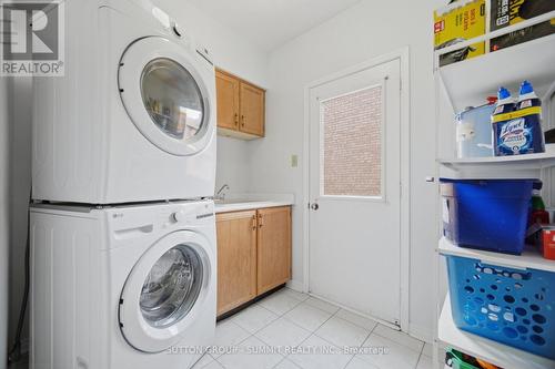 Separate entrance - 5640 Turney Drive, Mississauga, ON - Indoor Photo Showing Laundry Room