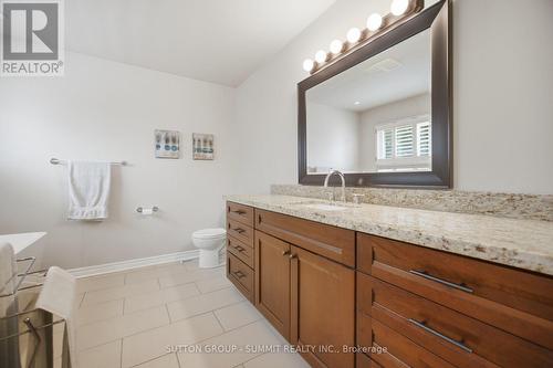 5640 Turney Drive, Mississauga, ON - Indoor Photo Showing Bathroom